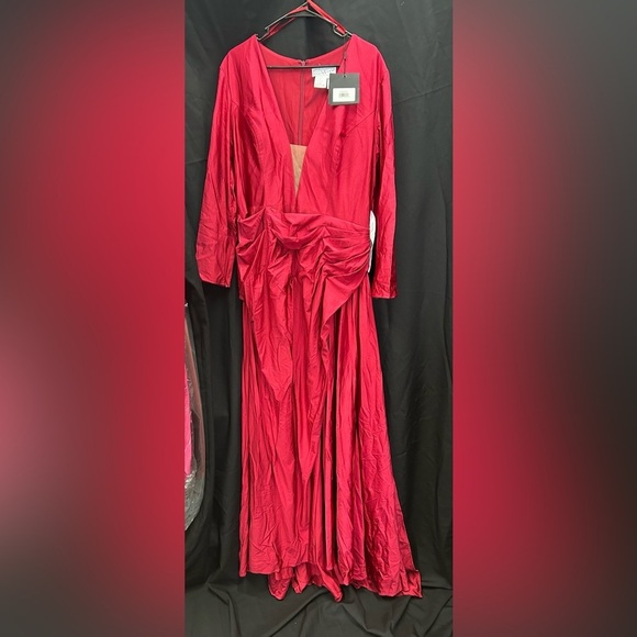 Mac Duggal 26250 NWT Elegant Red Evening Gown - Picture 3 of 5